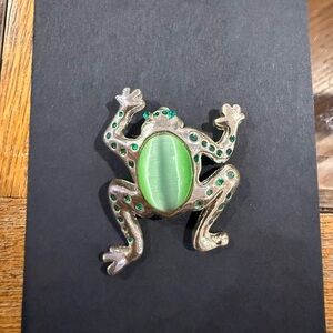 Vintage AAI Jelly Belly Frog Brooch Pin Green Cabachon Silver Tone Climbing 2"